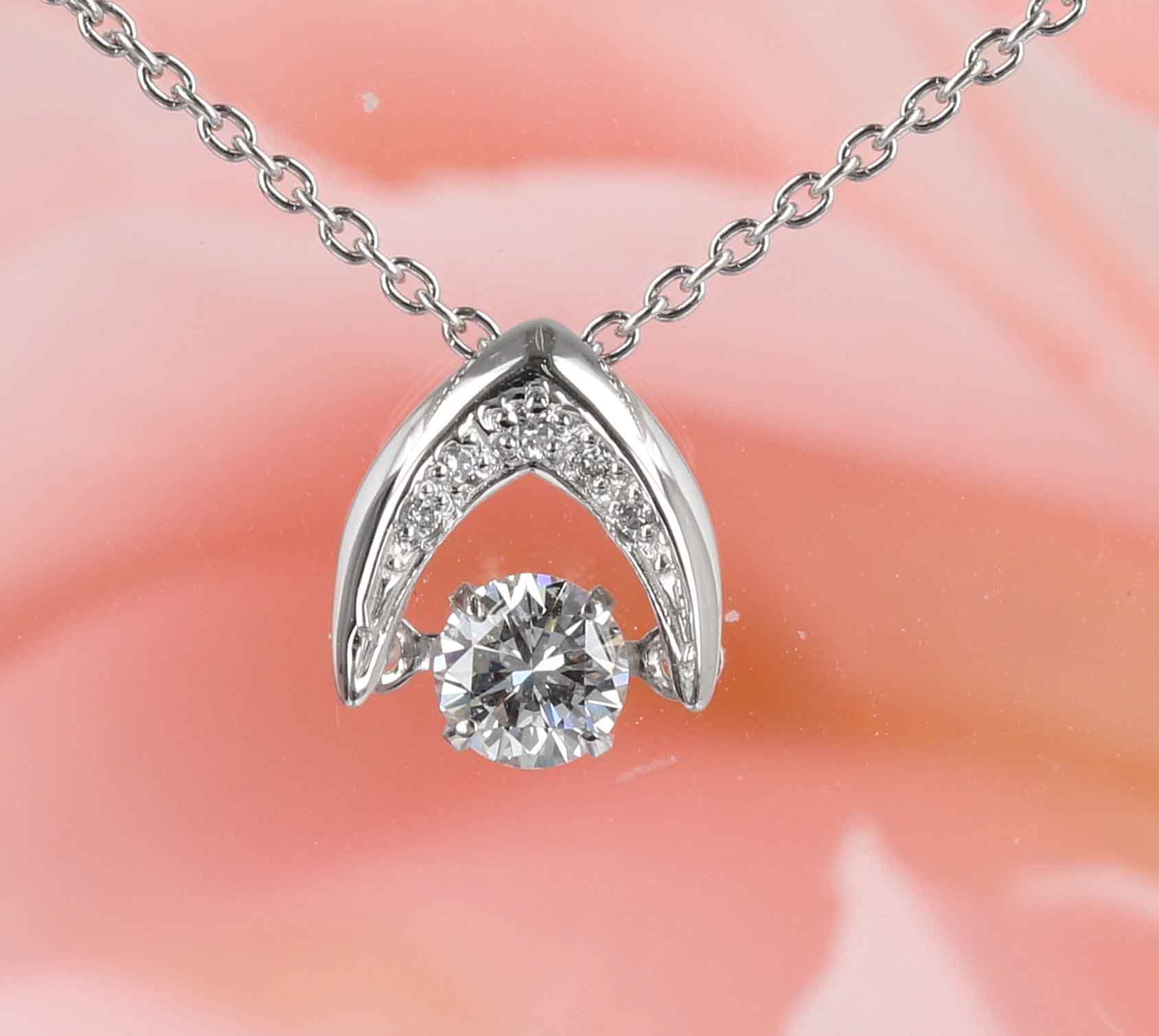 古いダイヤの指輪をダンシングペンダントにジュエリーリフォーム